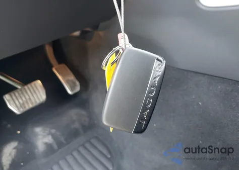 2018 Jaguar F-Pace 25T R-Sport из США, поврежденный, VIN SADCL2FX9JA325458